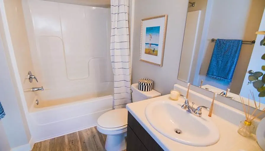 2 bed, 868 sqft, $850 — Photo 2