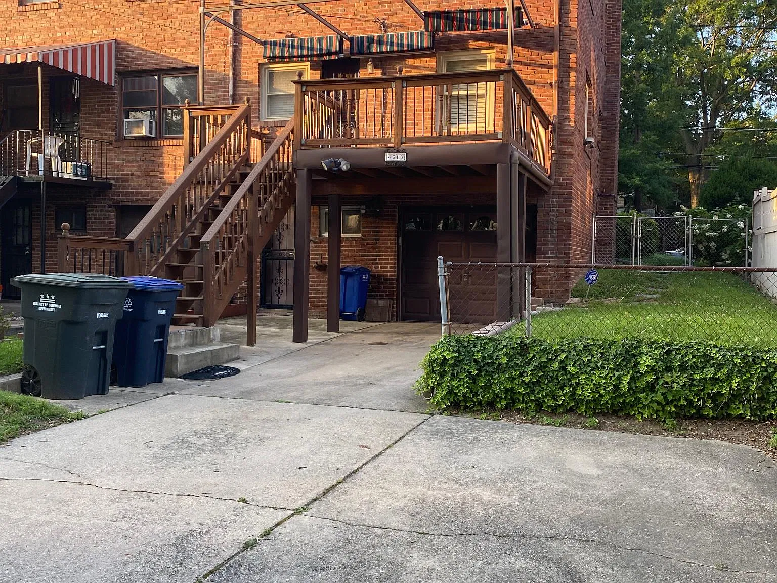 S Dakota Ave NE, Washington — Photo 2