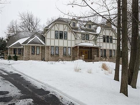 3rd image of 555 Glenmoore Dr