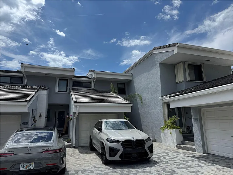 336 Poinciana Dr #1008 — Photo 41