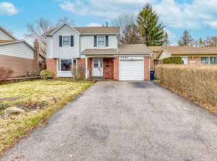 2565 Windjammer Rd, Mississauga, ON L5L 1H7