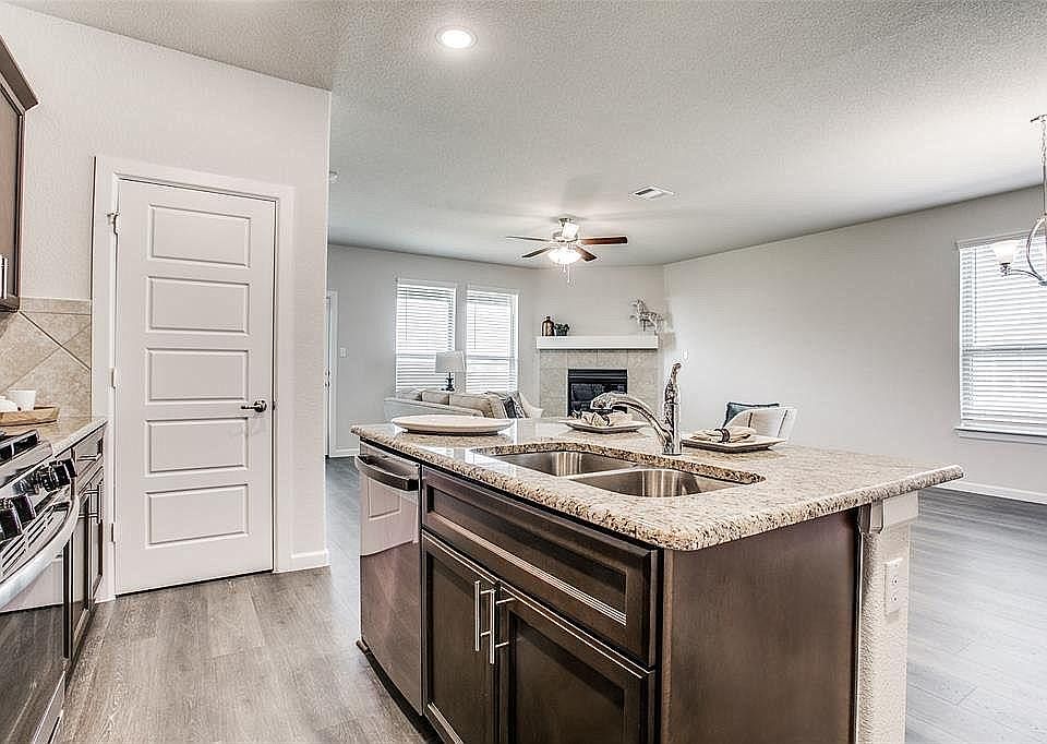 1st image of 4852 Monte Verde Dr
