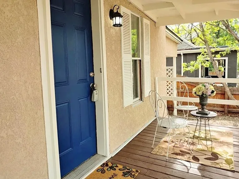 629 E Maple St — Photo 5
