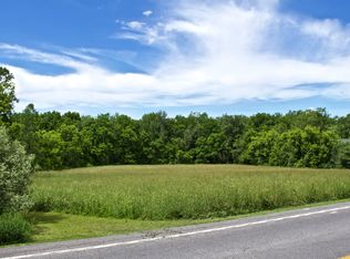 1747 Whiting Rd, Memphis, NY 13112