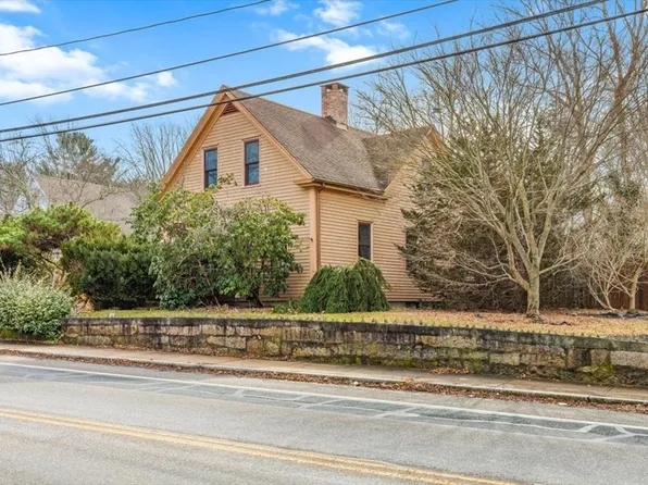 9 School St, Pembroke, MA 02359