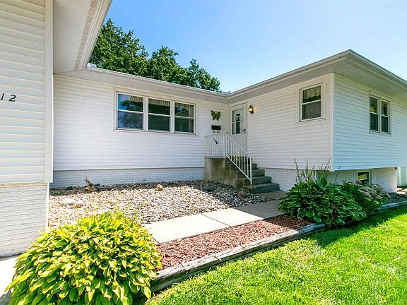 2nd image of 312 Hillcrest Dr