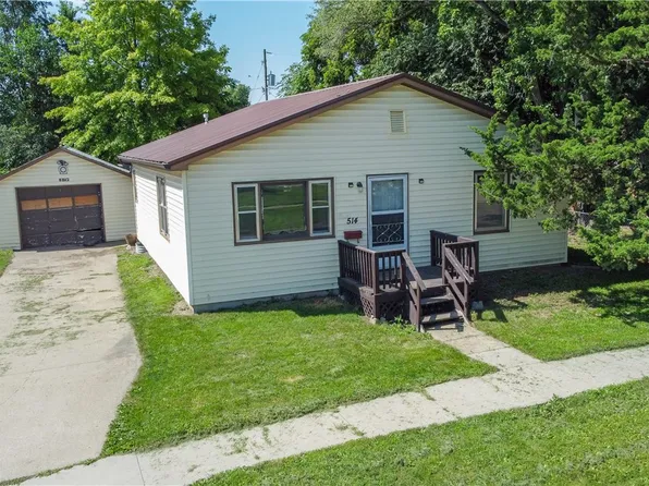 514 W Pearl St, Knoxville, IA 50138