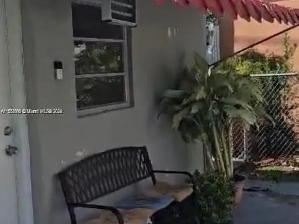 (undisclosed Address), Miami, FL 33125