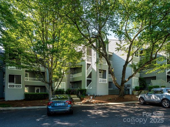233 Northwest Dr, Davidson, NC 28036
