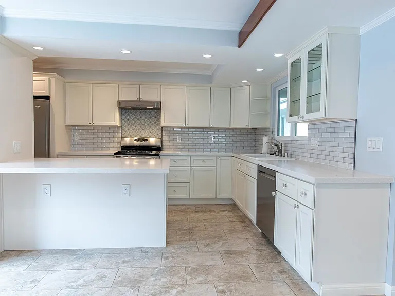 1108 Palmer Ave — Photo 8