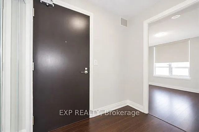 1060 Sheppard Ave W #1005 — Photo 9