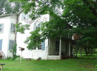 1057 Schoolhouse Rd, Pottstown, PA 19465