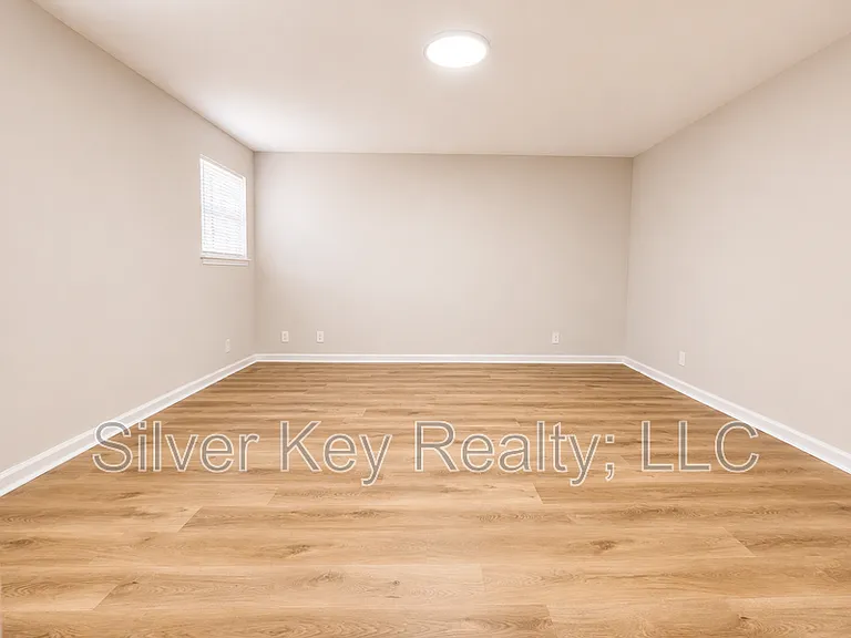 1719 Reed Rd — Photo 14