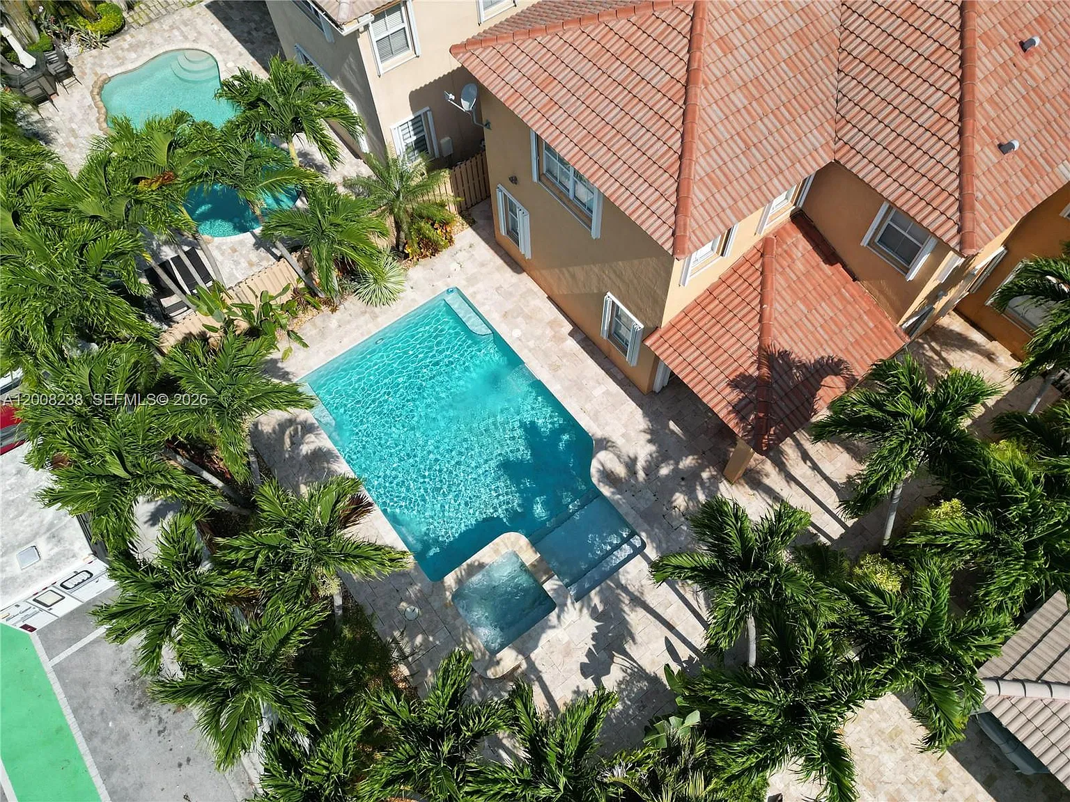 4 bed, 3.5 bath, 3000 sqft, $6,000 — Photo 1