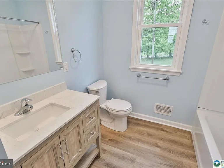 1861 E Emmaus Ave — Photo 17