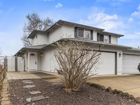 1040 Glengrove Ave, Central Pt, OR 97502