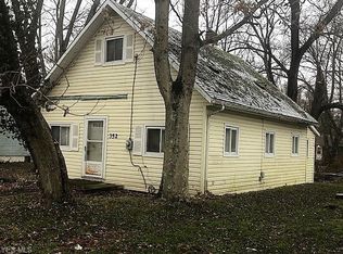 352 Joseph Ave, Barberton, OH 44203