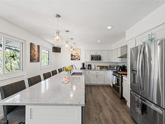 4th image of 12977 W Pleasant Valley Rd