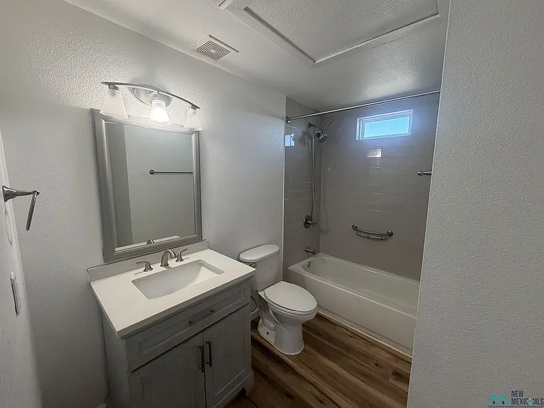 413 S 23rd St — Photo 5