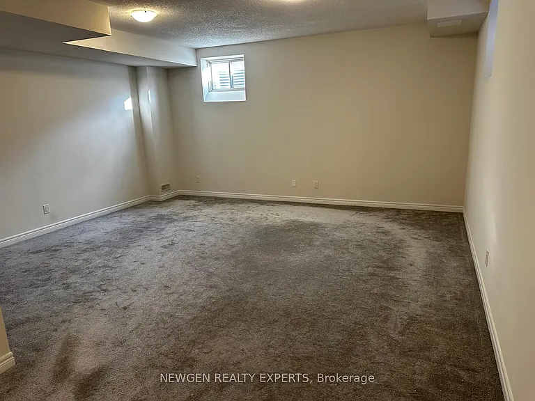 17 Stonehill Ave — Photo 25