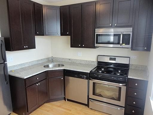 3rd image of 4029 N Monticello Ave APT 3W