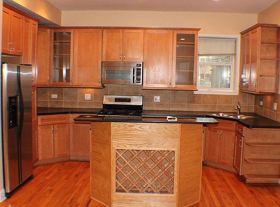 3rd image of 4347 S Greenwood Ave #101