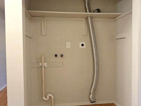 5th image of 149 W North St #149