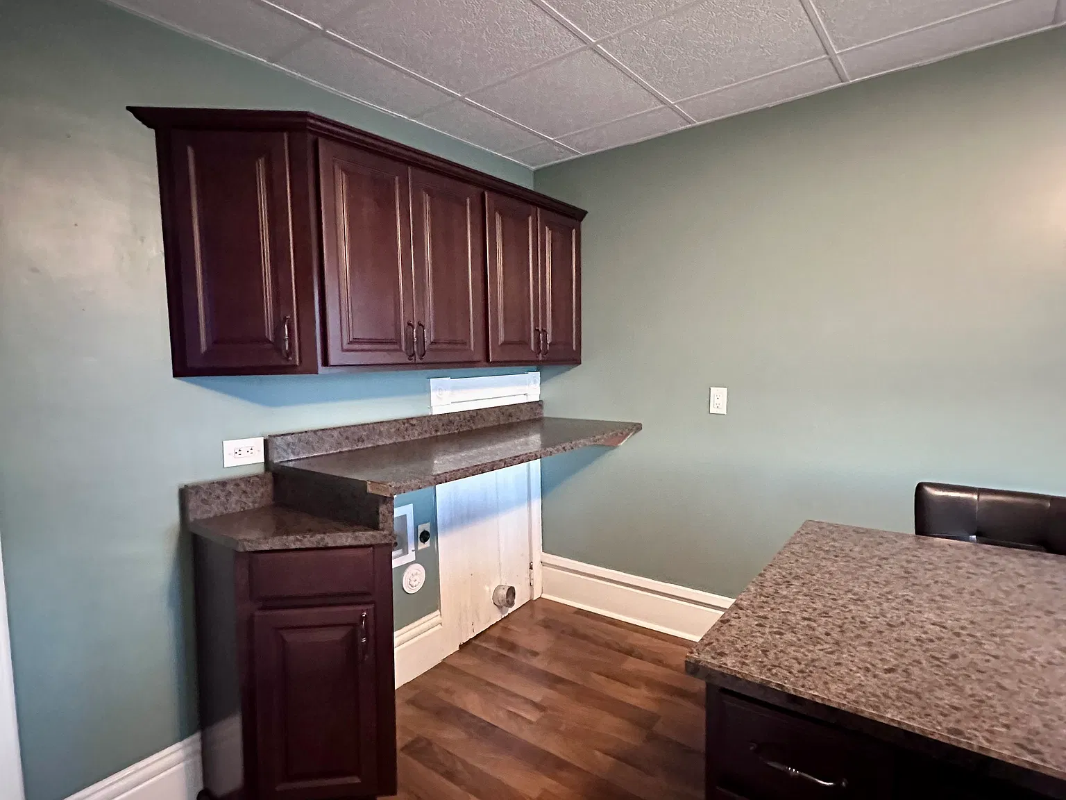 2 bed, 1000 sqft, $1,200 — Photo 3