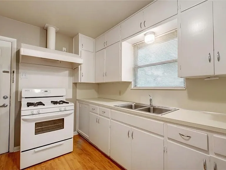 507 Bellevue Pl #A — Photo 14