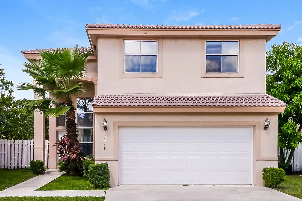3 bed, 2.5 bath, 1805 sqft, $2,985 — Photo 1