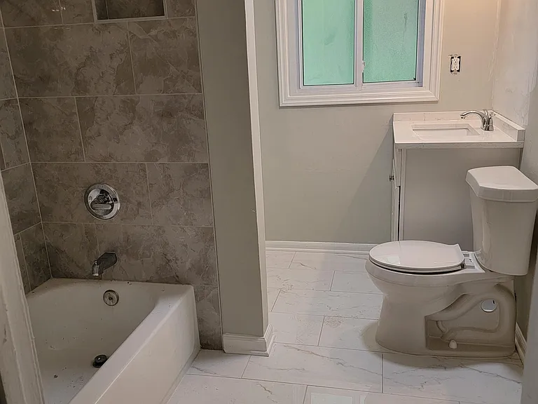 6628 Stark Ct — Photo 8