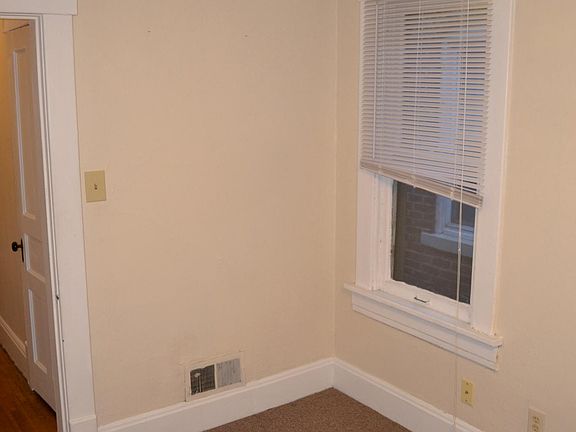 4th image of 1476 Michigan Ave