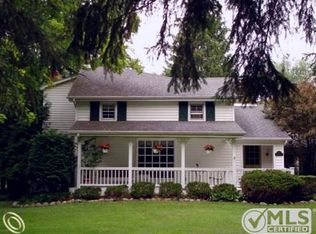 2250 E Gunn Rd, Rochester, MI 48306