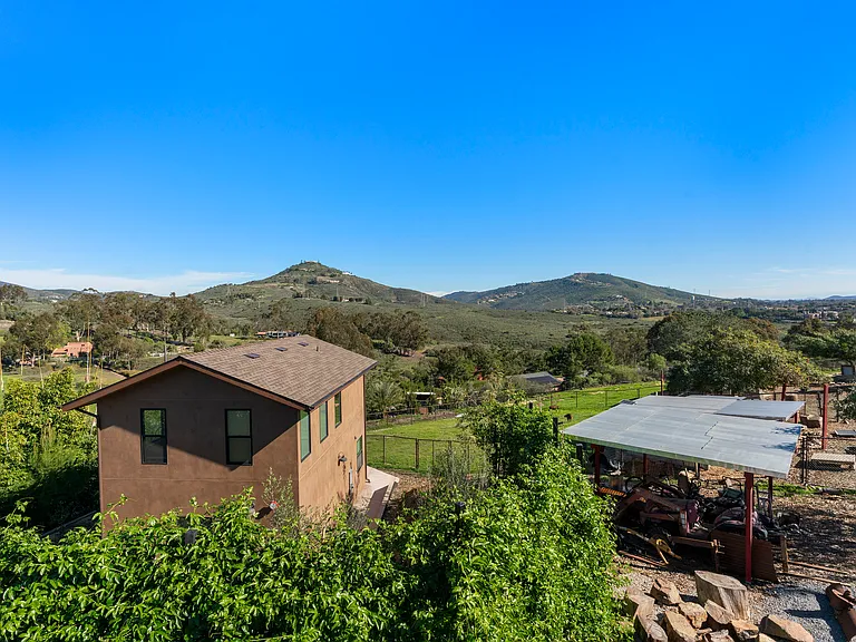 3605 1/2 Fortuna Ranch Rd — Photo 51