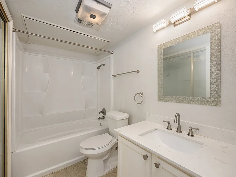 6108 Abrams Rd #329 — Photo 4