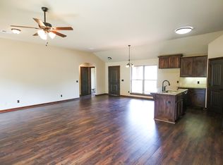 616 Highland Dr, Noble, OK 73068