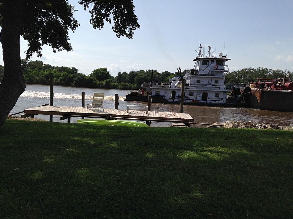 Sit on the dock and watch boats go by 24 hours a day
