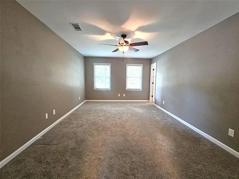 290 Oakmere Dr — Photo 11