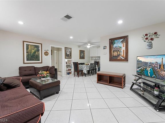 4th image of 610 Encanto Dr