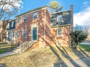 1800 Golf View Ct, Reston, VA 20190