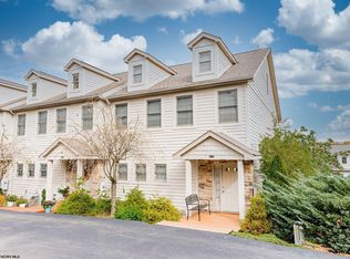 25 Waterside Dr, Morgantown, WV 26508