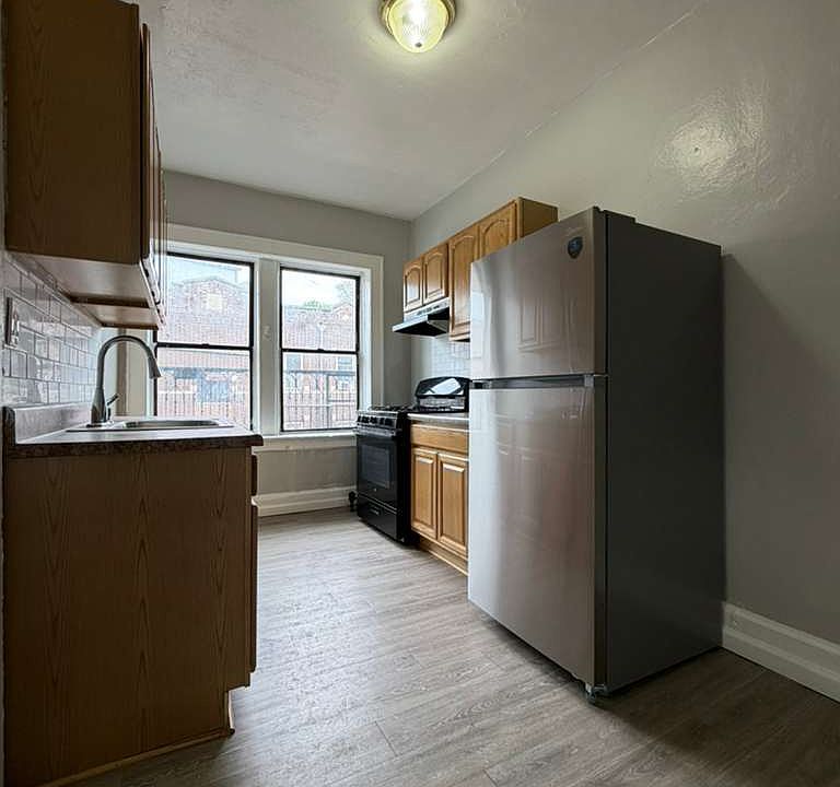 1st image of 645 Summer Ave APT C8