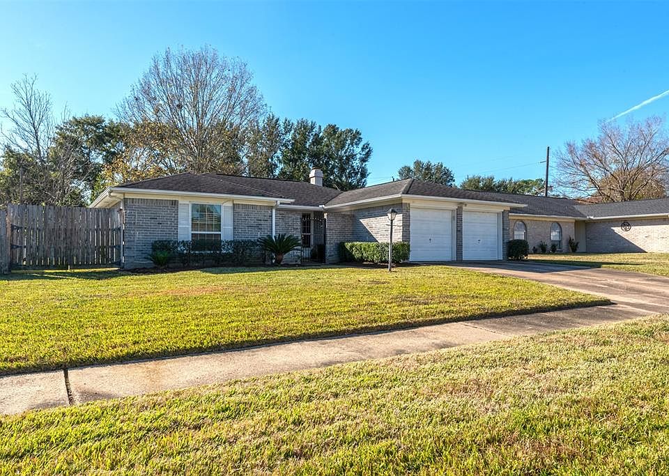 1st image of 15951 Wine Rock Dr
