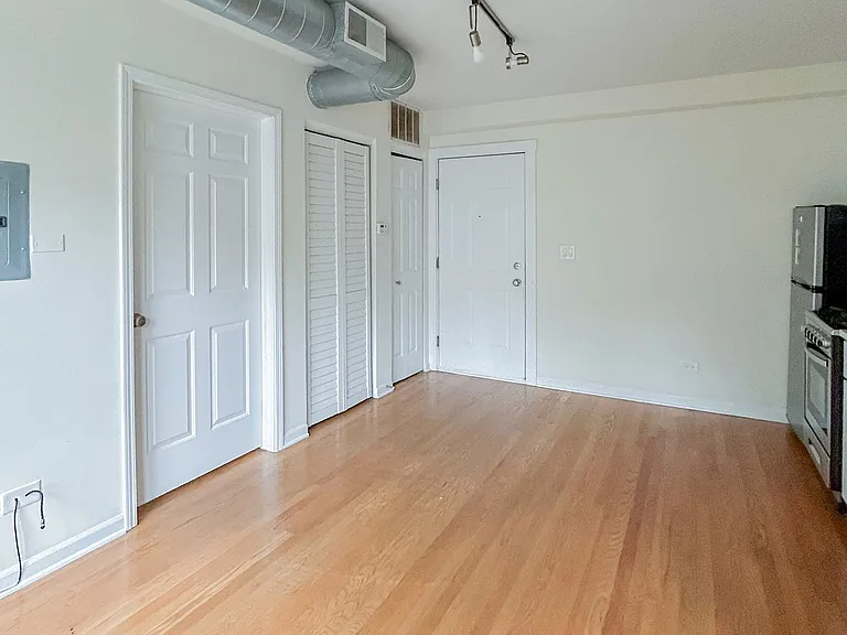 2520 W. Leland — Photo 18