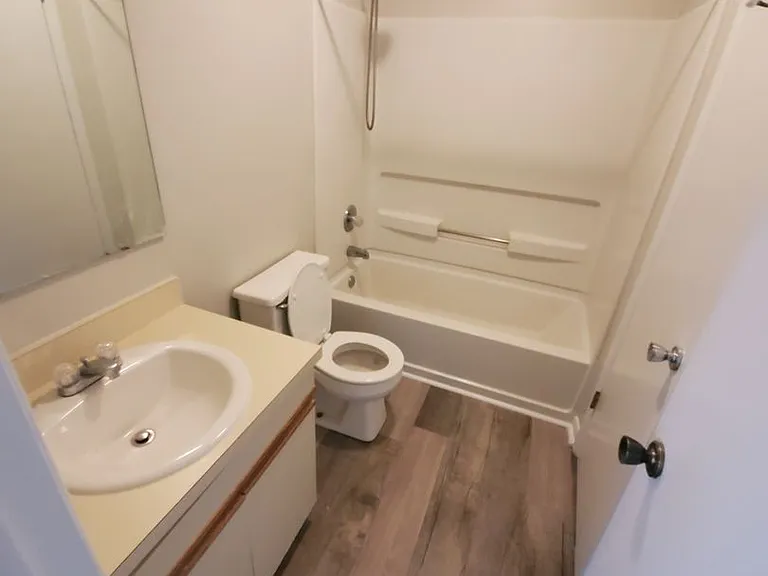 672-7 Bartons Landing Pl — Photo 11