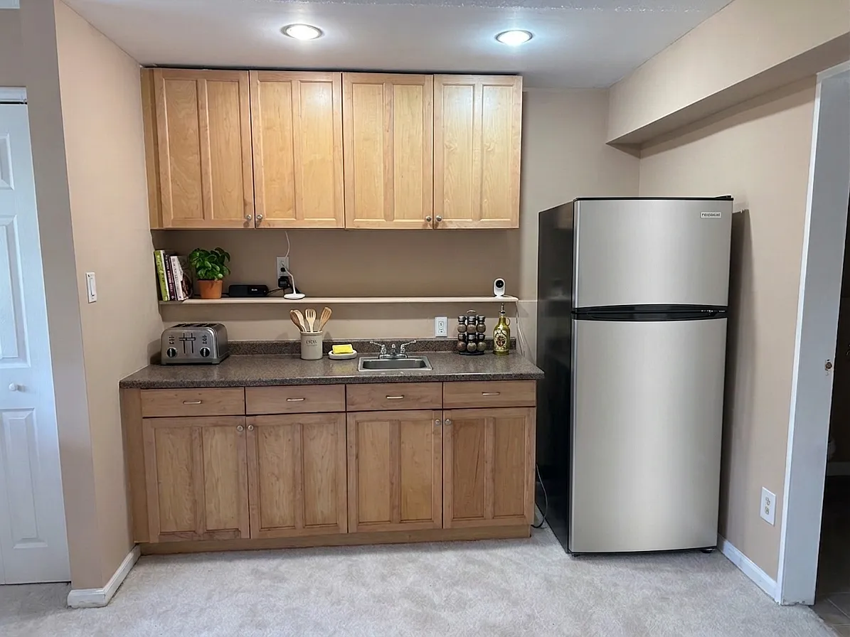 1 bed, 850 sqft, $1,700 — Photo 3