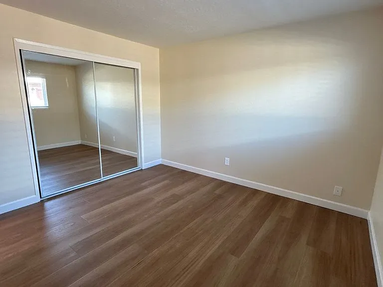 271 W Alvin Dr #A — Photo 10