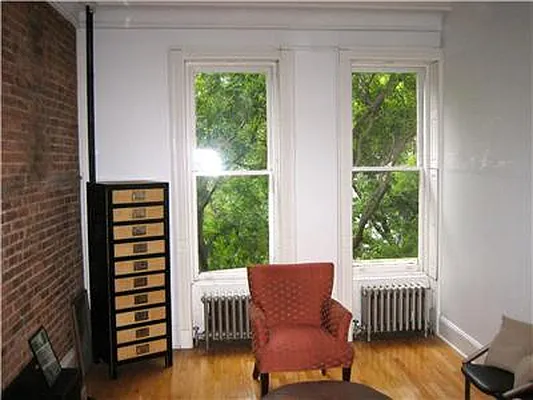 Sold by Warburg | media 1