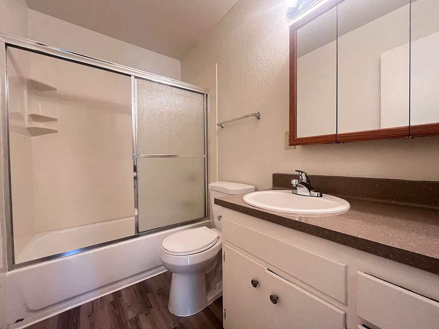 1 bed, 567 sqft, $2,380 — Photo 4