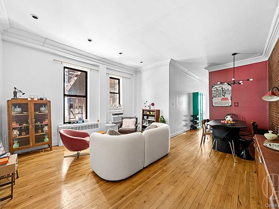 3rd image of 74 W 85th Street #5